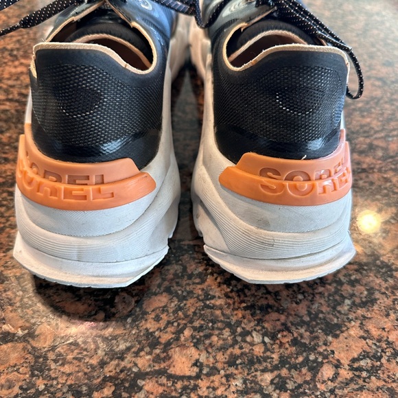 Sorel Kinetic Womens Sneakers Sz 9.5 EUC - Picture 5 of 9
